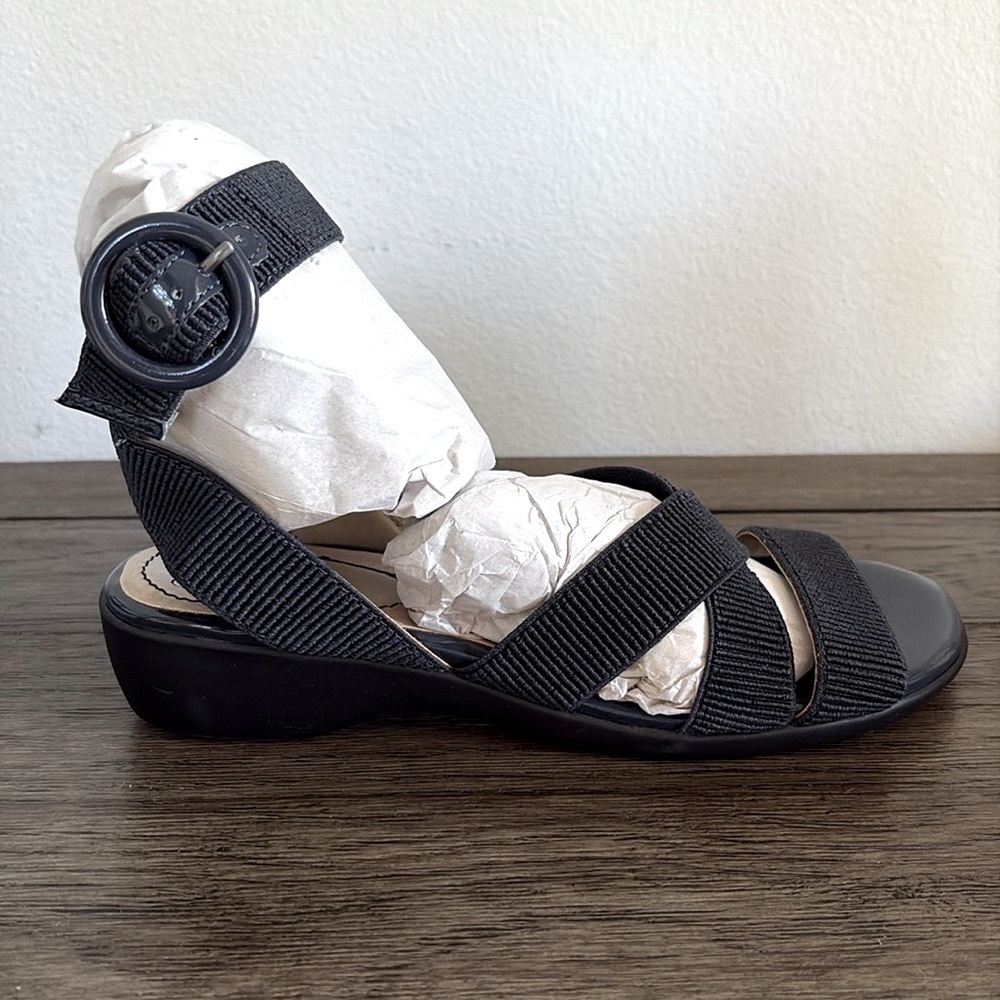 NIB [Life Stride] Temple Ankle Strap Flat Wedge Sandals Navy Blue Women’s 6 Wide - Picture 4 of 13
